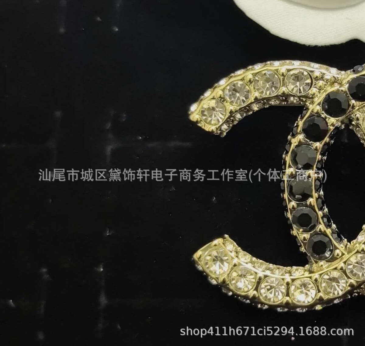 Брошь Chanel Double C с полным алмазным паве, квадратная брошь с бриллиантами и жемчугом, брошь-камелия Chanel, маленькая...