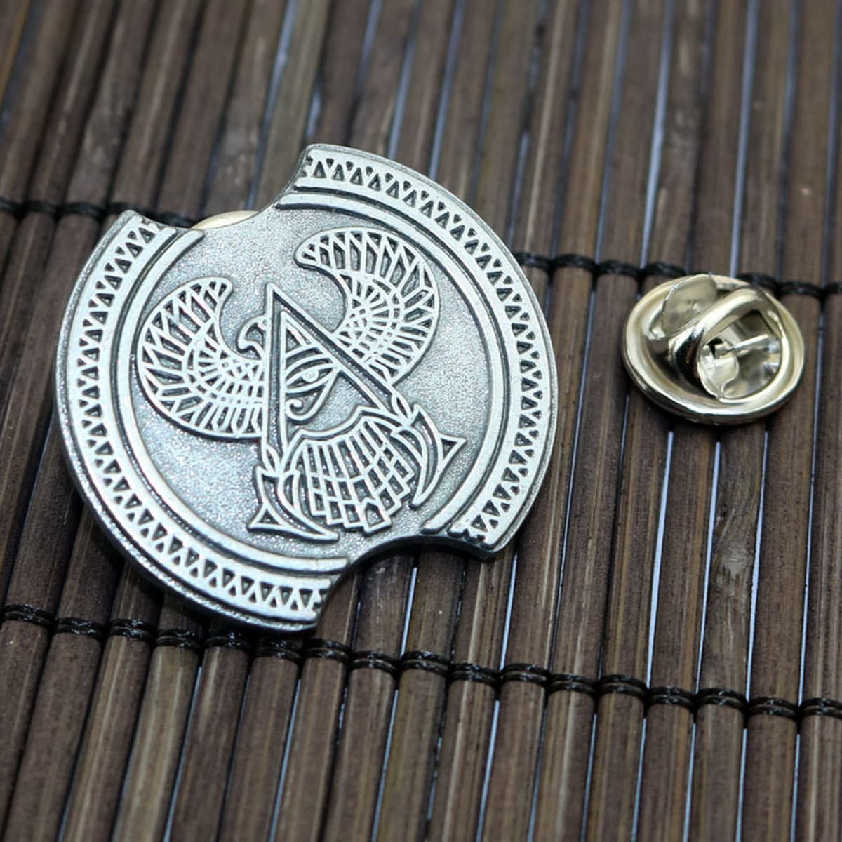 Игровые аксессуары: значок/брошь Assassin's Creed, кольцо из сплава с головой призрака, аниме, оптом