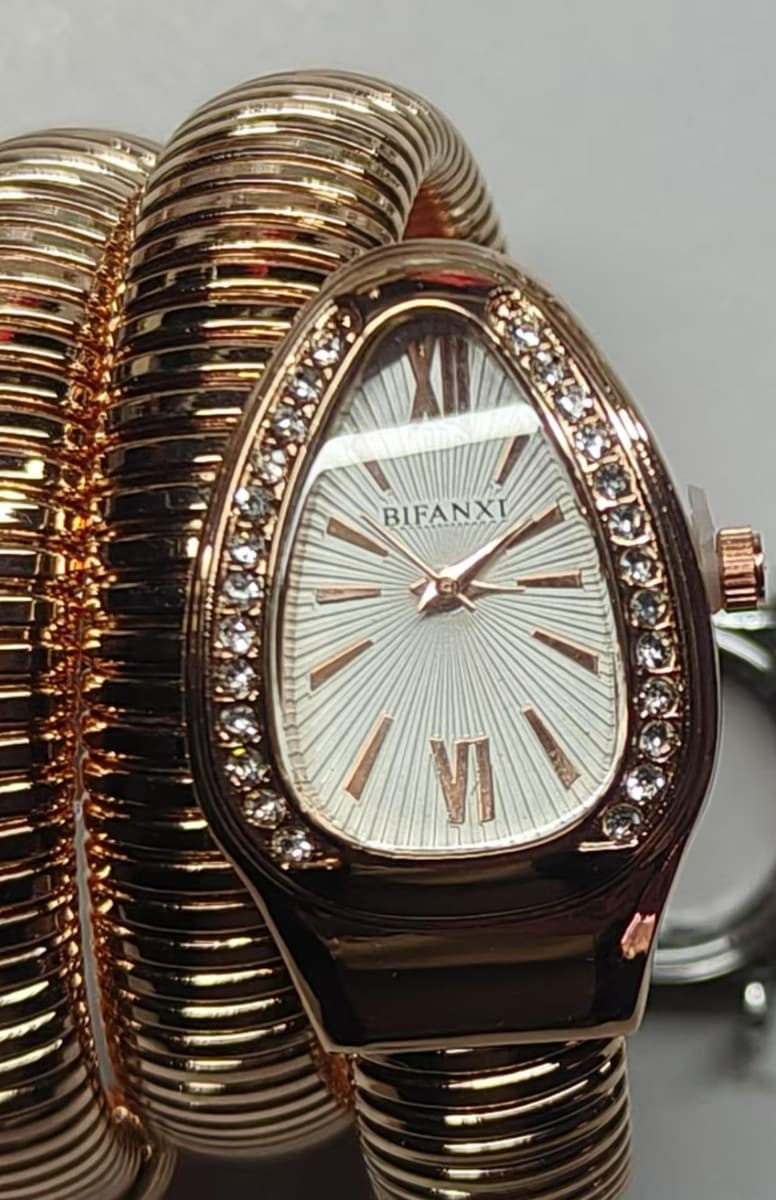 BIFANXI Трансграничные змеиные часы Женская мода браслет часы Творческие кварцевые часы персонализированный браслет часы...