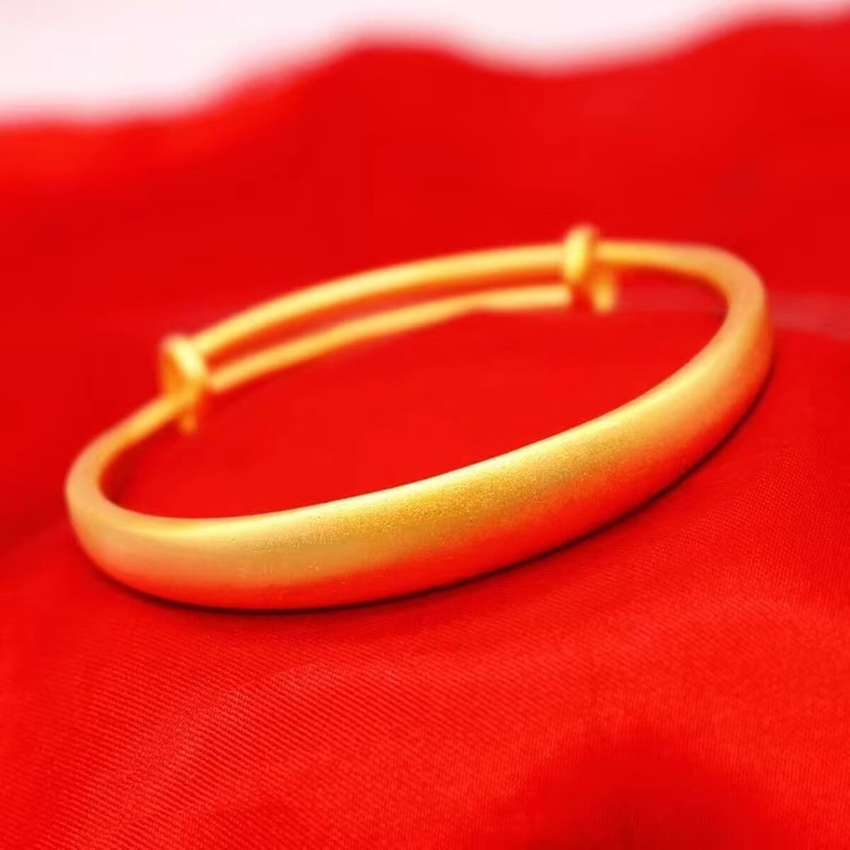 Древний закон Сиккима в Южной Африке наследует браслет толкать и тянуть женщин