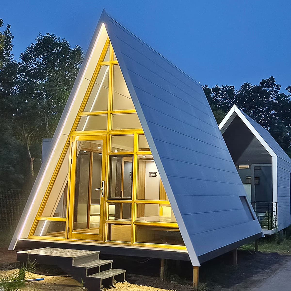 Треугольный деревянный дом Мобильная сборка B & B Деревянный дом Небольшой дом Вид на сад Деревянный дом Одна комната Одна...