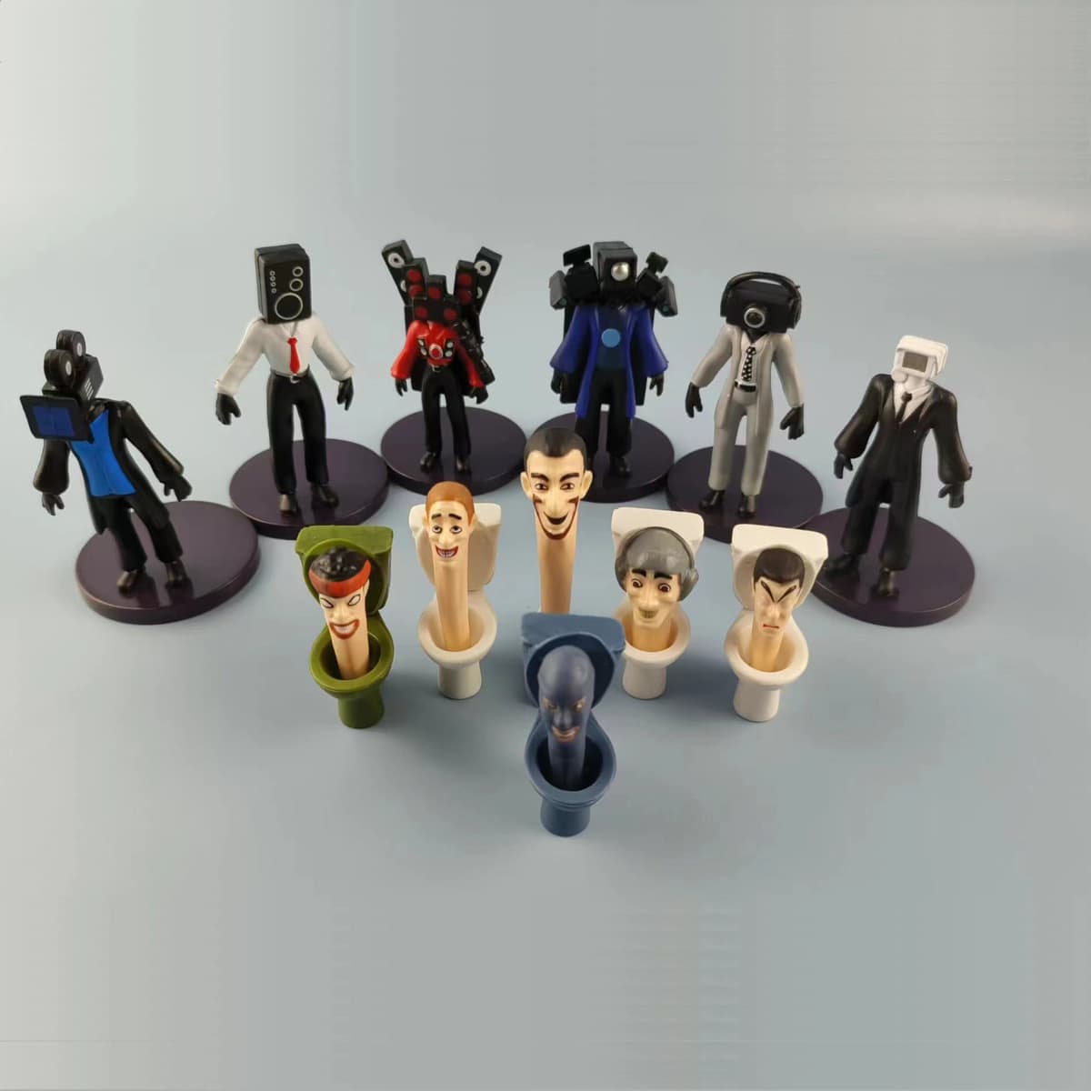 Трансграничный интернет-красный взорванный туалет человек против монитора skibidi toilet игрушка ручной модели украшения...